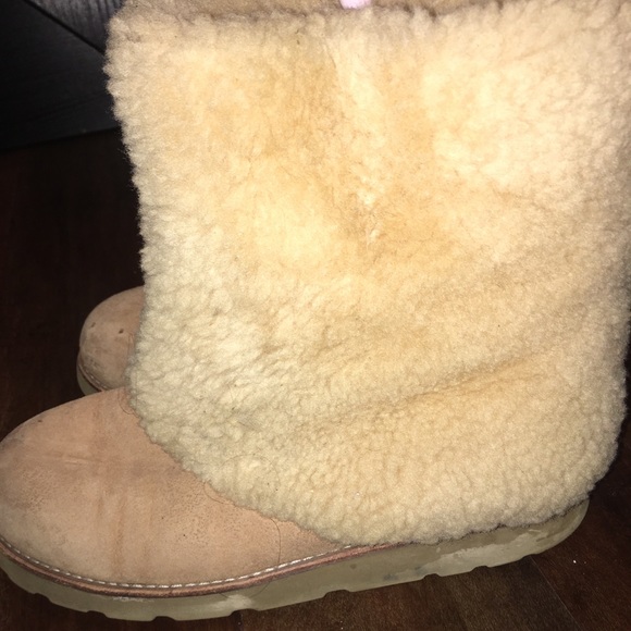 Ugg Australia Fur Boots *SOLD* - Picture 3 of 5